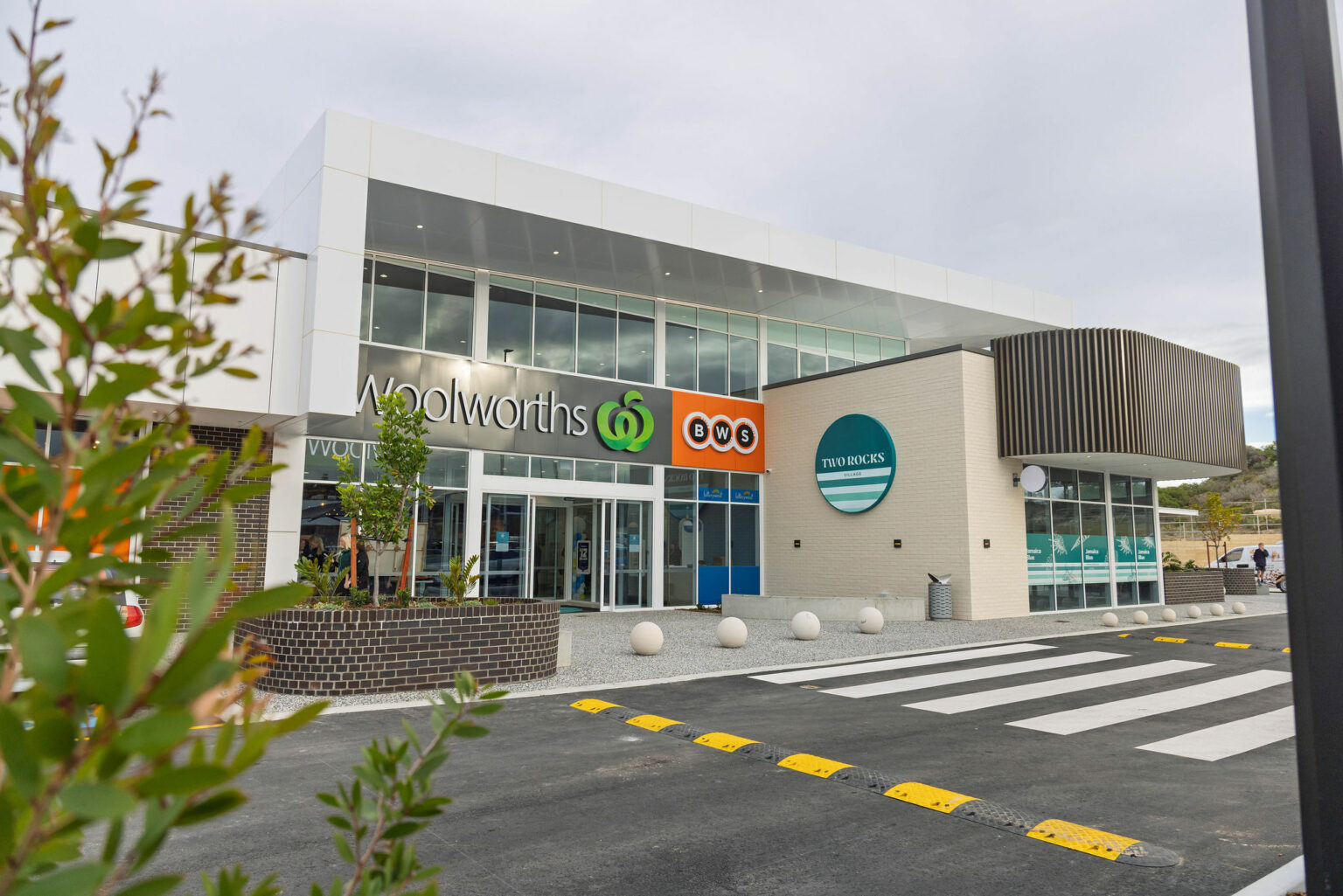 36 Magic Loop Two Rocks Stores - Two Rocks Village